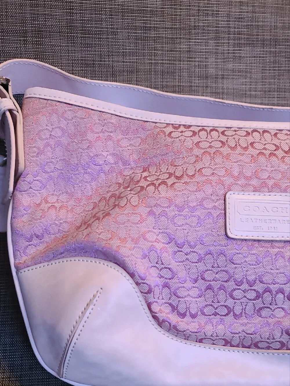 Classic Pink Shoulder Bag - Designer-Inspired Women’s Purse - Picture 6 of 6
